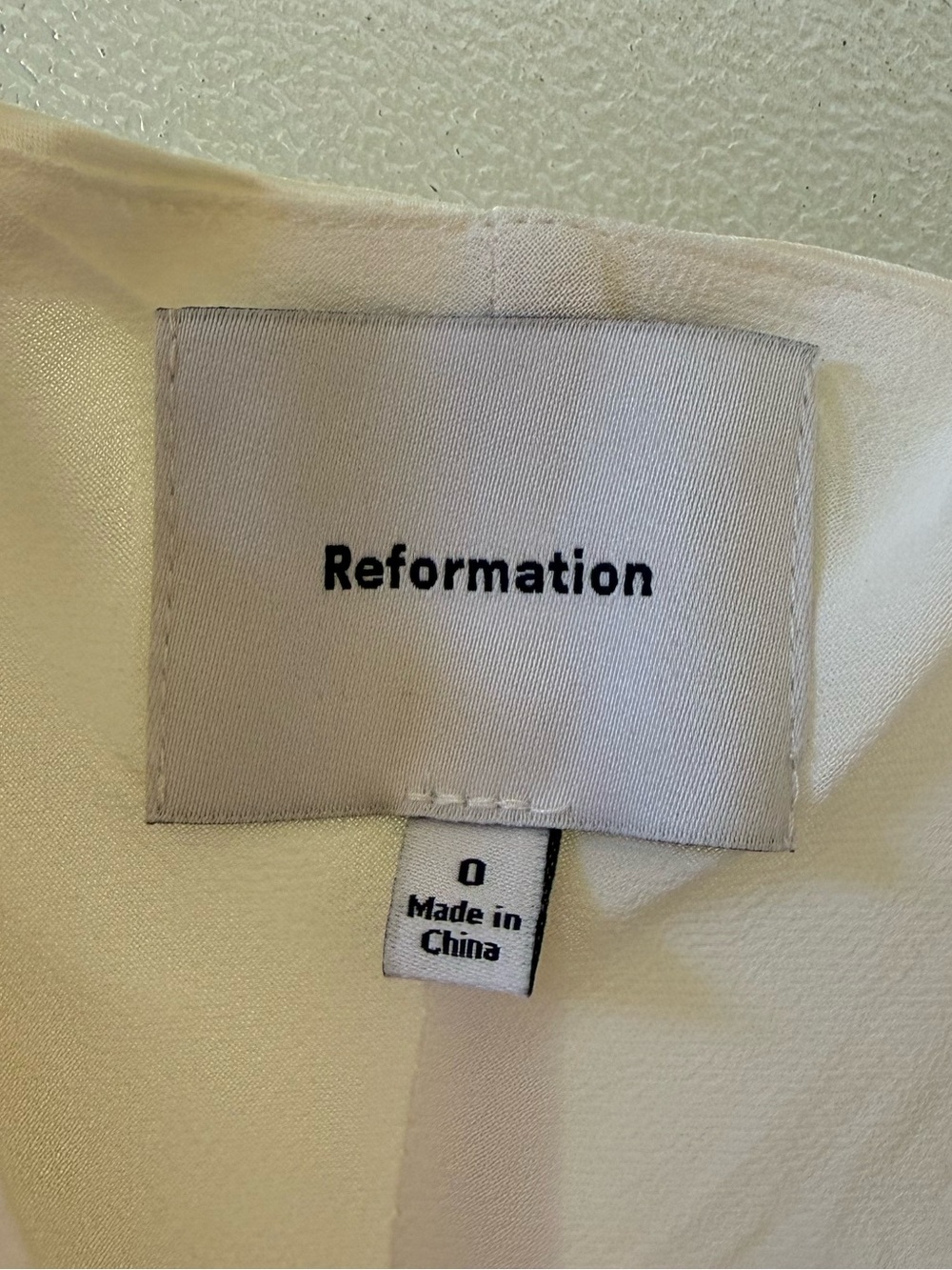 ๐ REFORMATION Ronda Maxi Silk Dress in Ivory Sz 0 - Picture 5 of 7